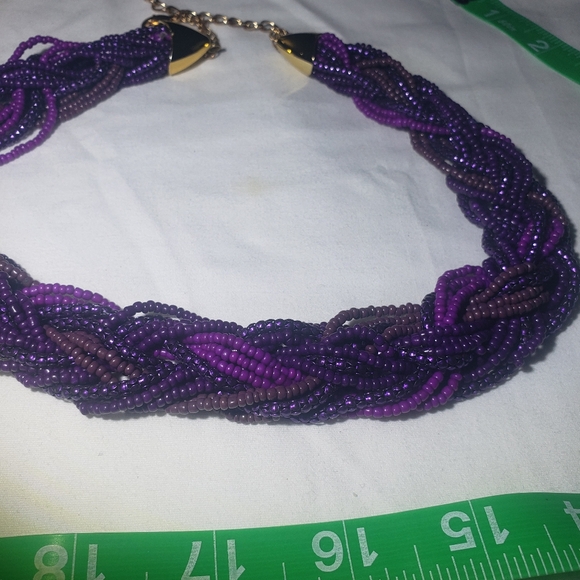 Purple multi stran beaded necklace. - Picture 4 of 11